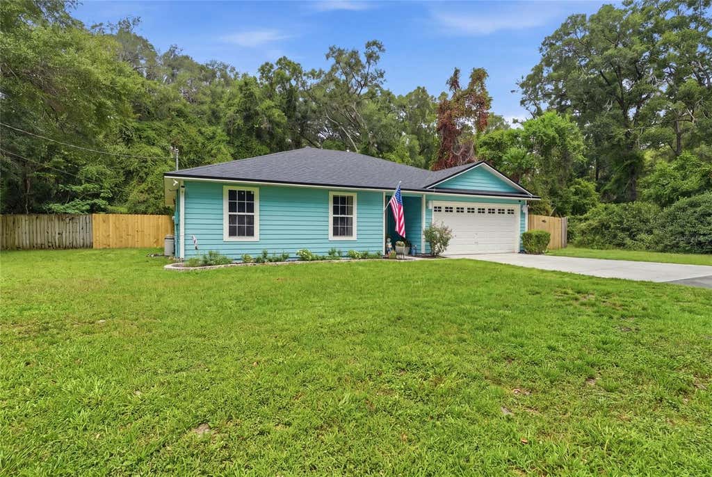 Photo of 17686 NW 239th Terrace, High Springs, FL 32643 (MLS # GC542403)