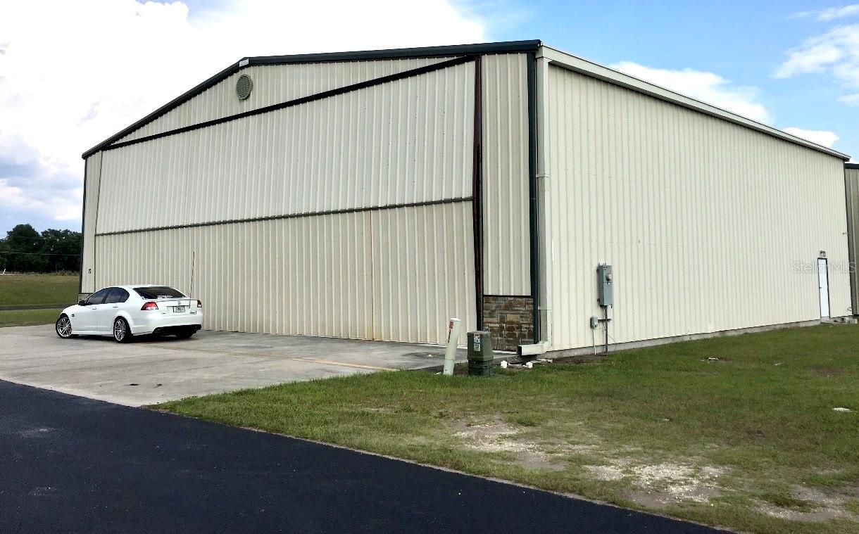 1321 APOPKA AIRPORT ROAD 77