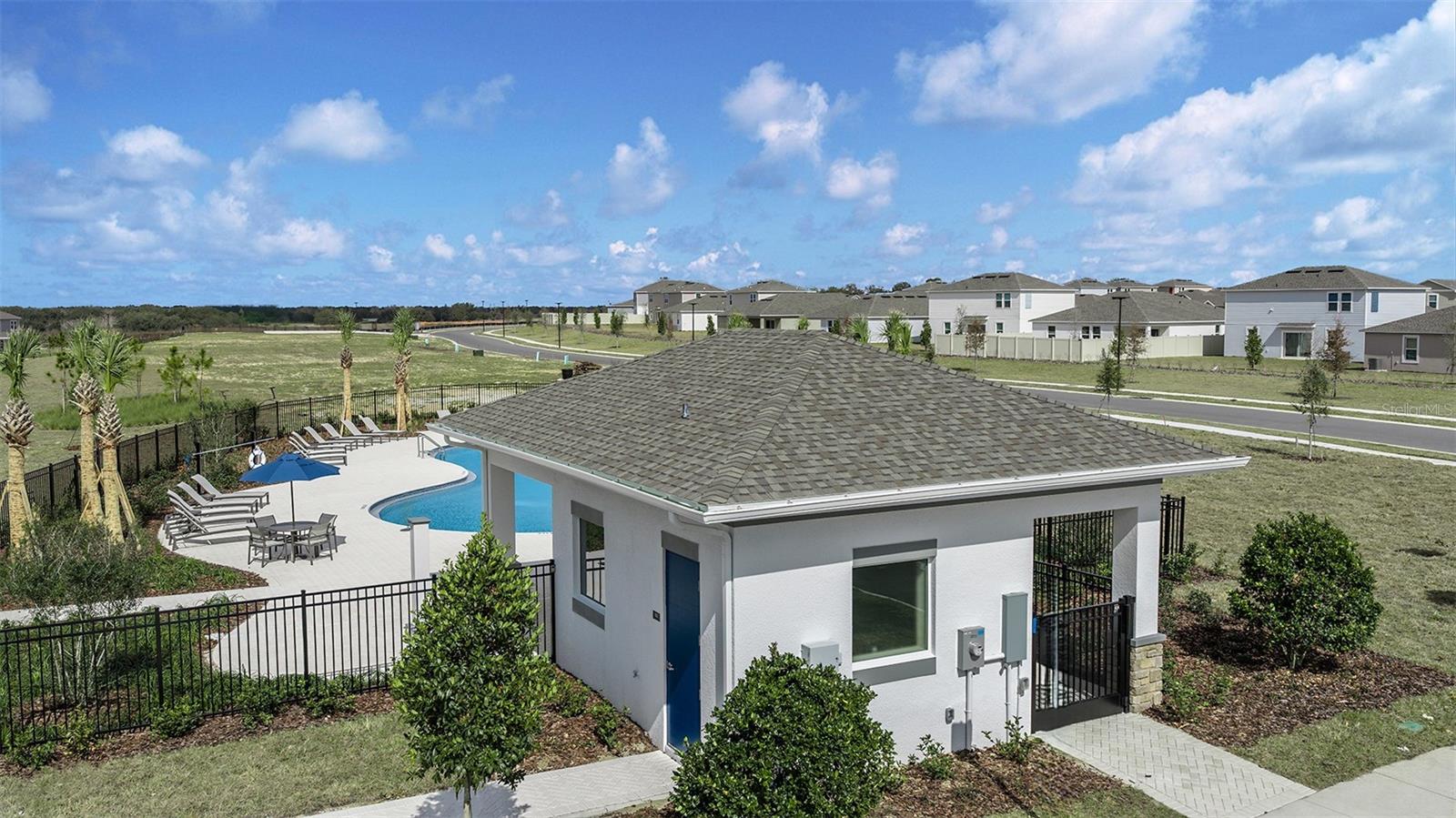 7437 FIELDSTONE DRIVE