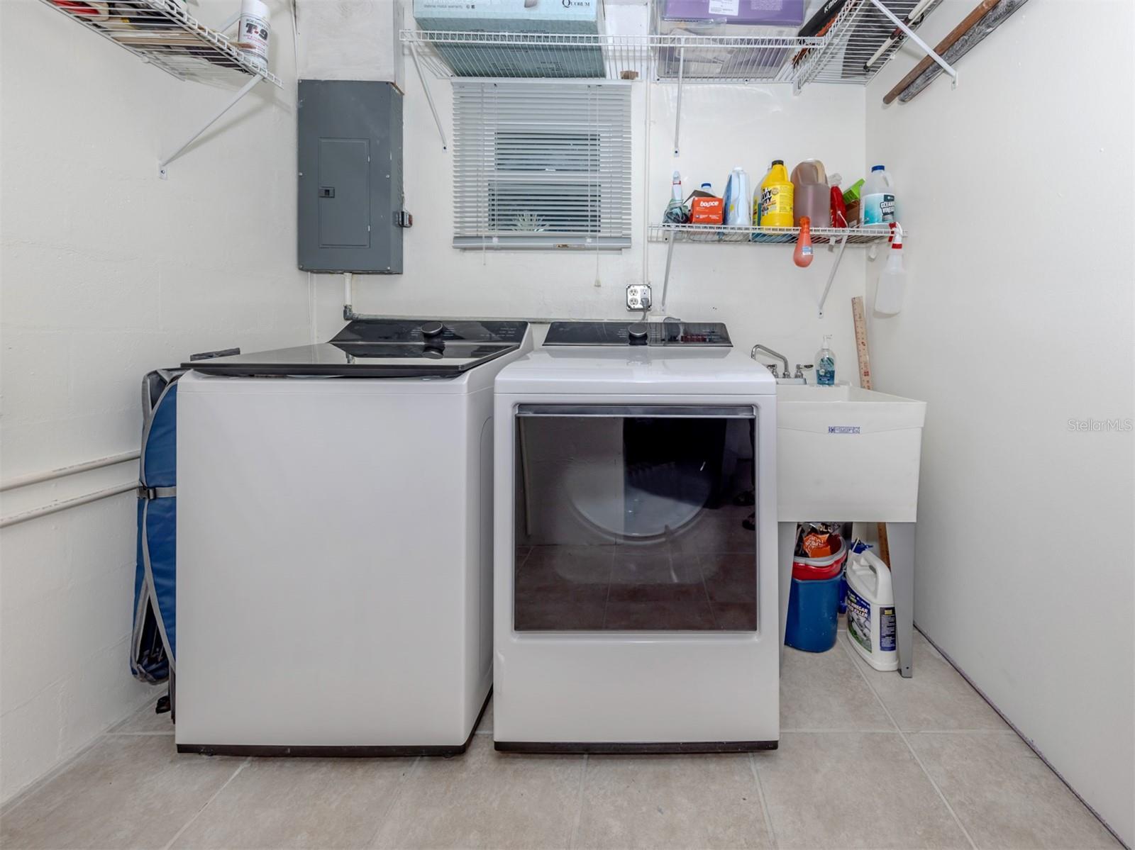 ENGLEWOOD BEACH CONDOMINIUM - Residential