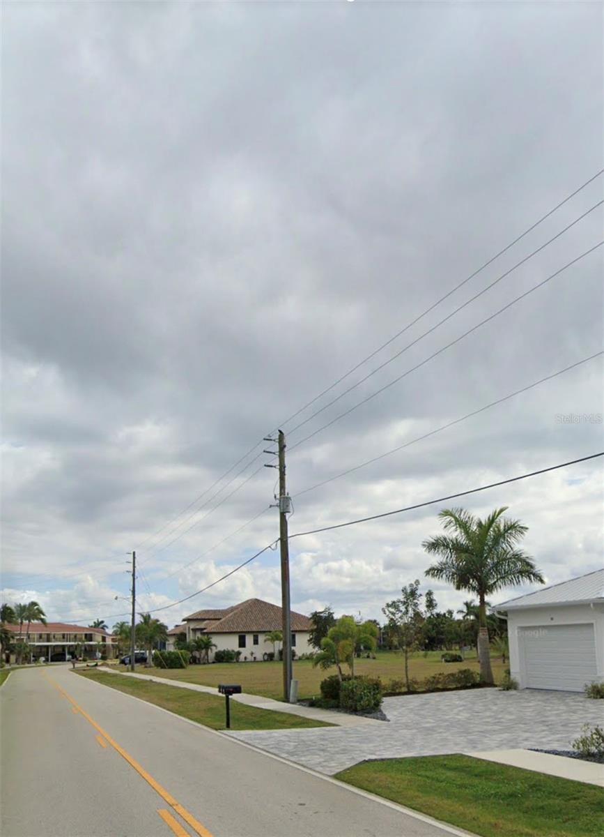 PUNTA GORDA ISLES SEC 12 - Land