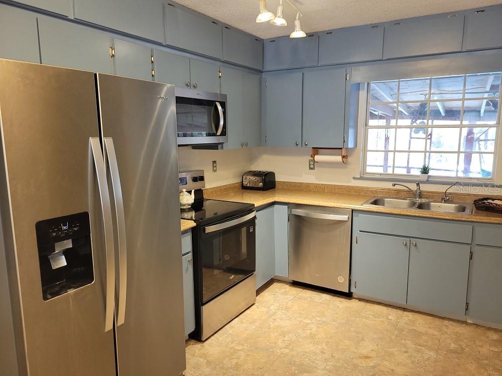 RIDGE MANOR ESTATE - Residential