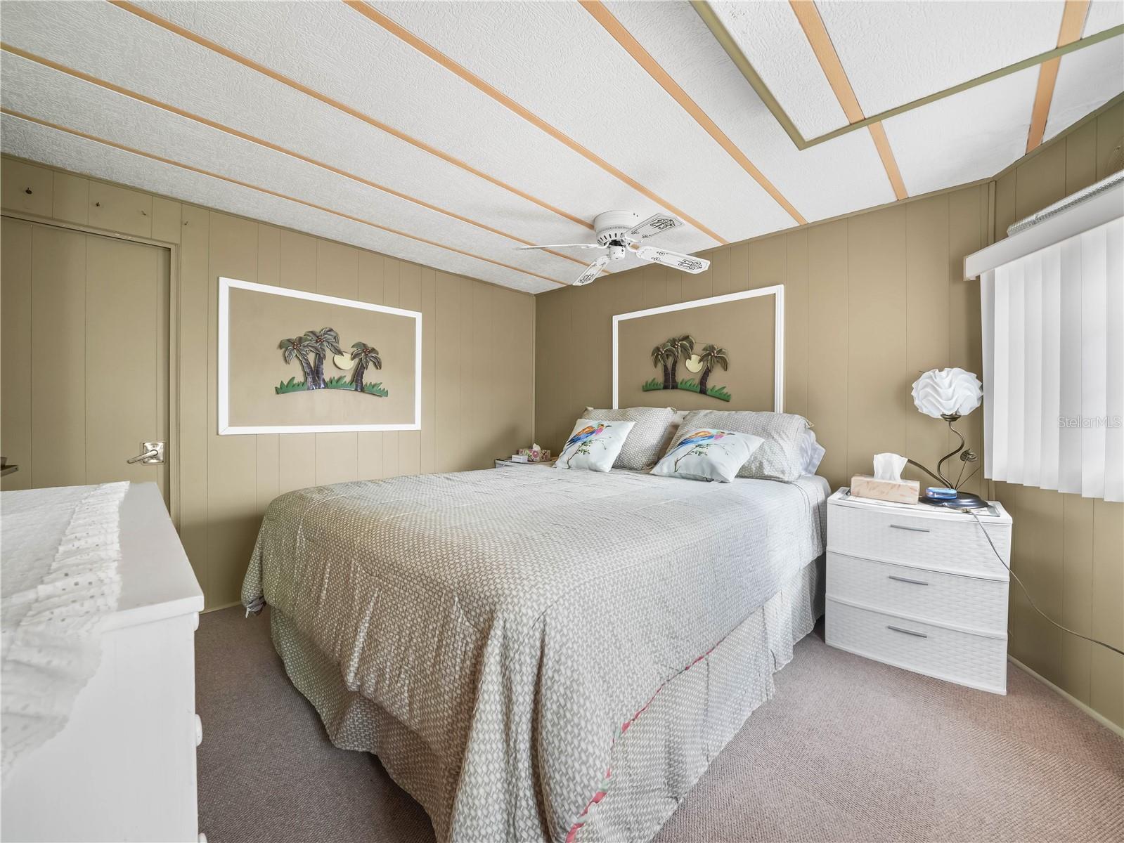 SADDLEBAG LAKE - Residential