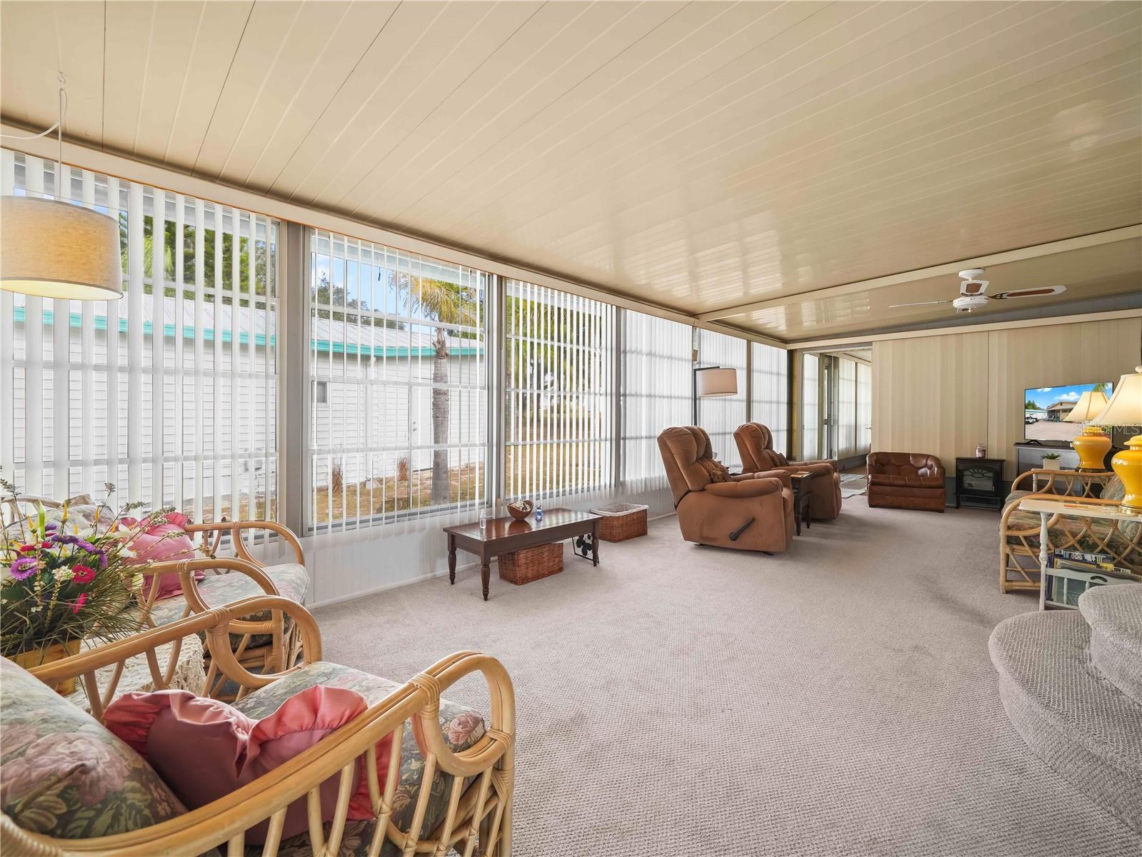 SADDLEBAG LAKE - Residential