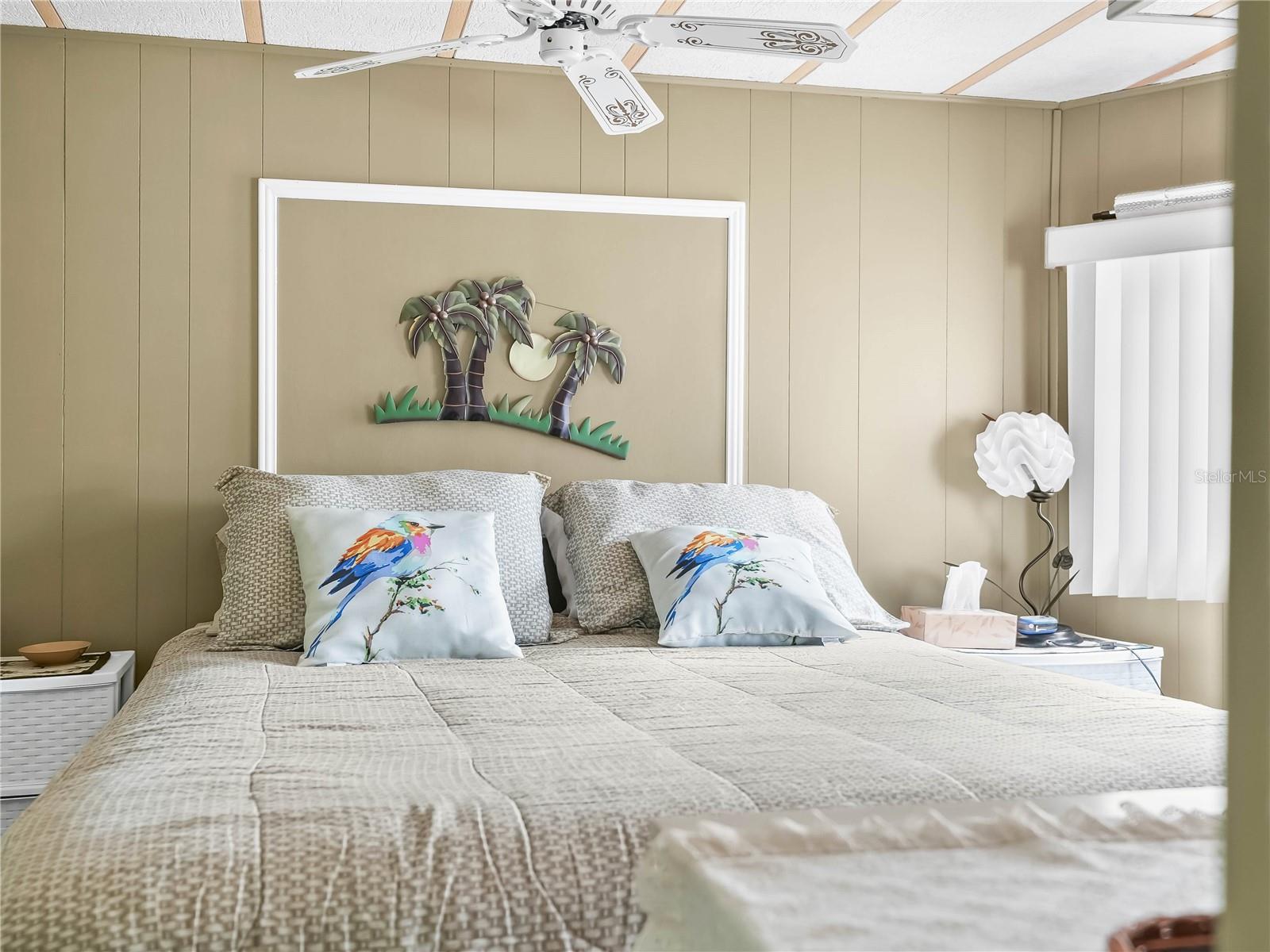 SADDLEBAG LAKE - Residential