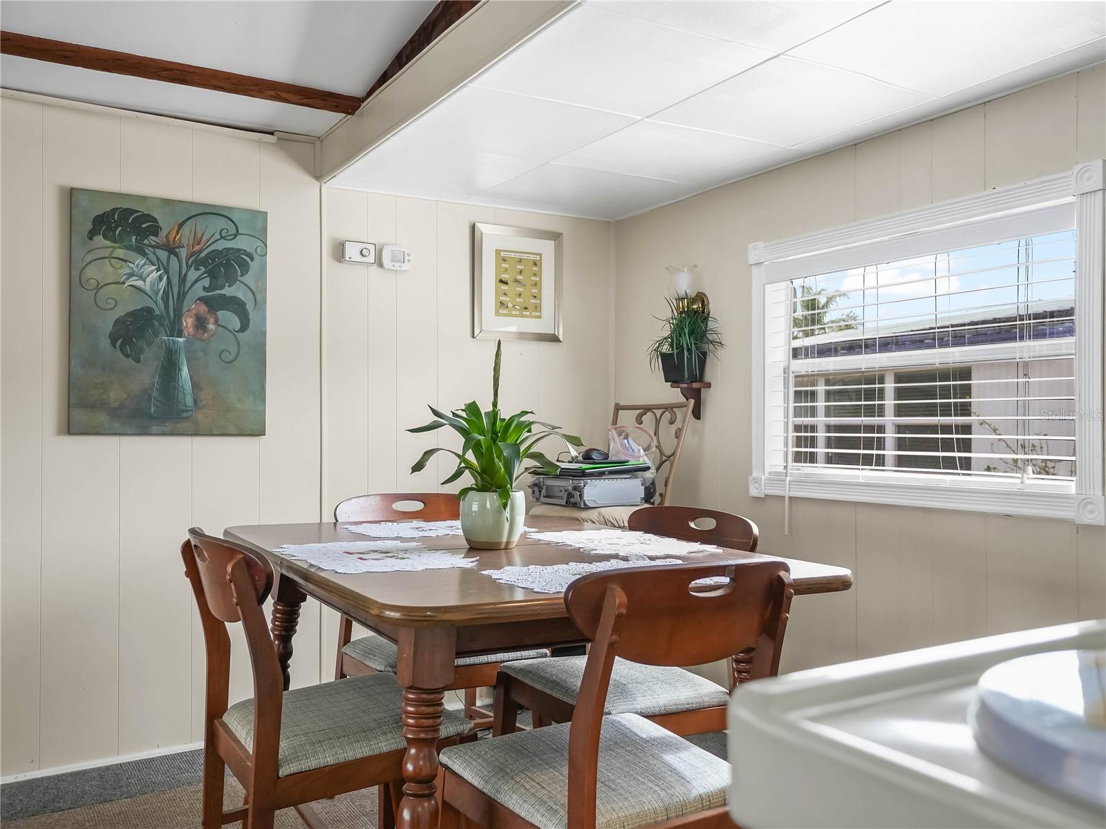 SADDLEBAG LAKE - Residential