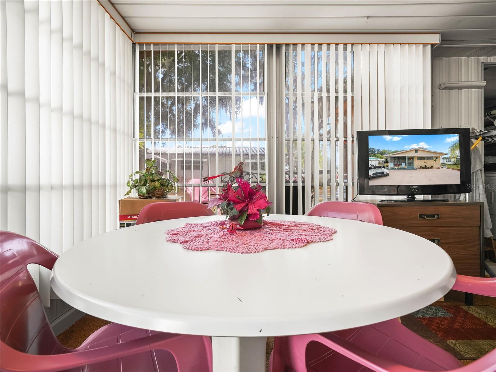 SADDLEBAG LAKE - Residential