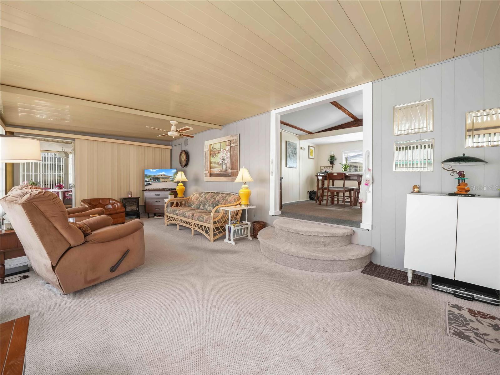 SADDLEBAG LAKE - Residential