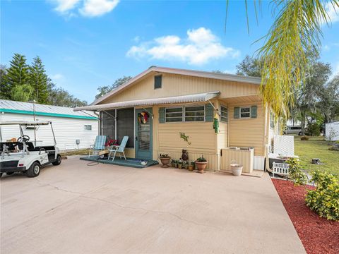 A home in LAKE WALES