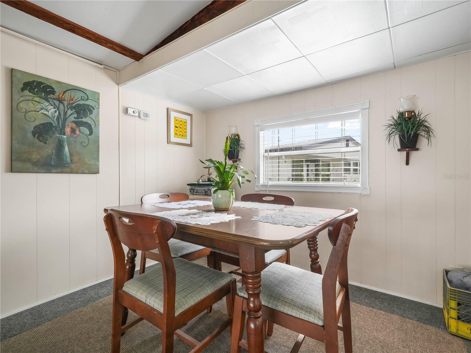 SADDLEBAG LAKE - Residential