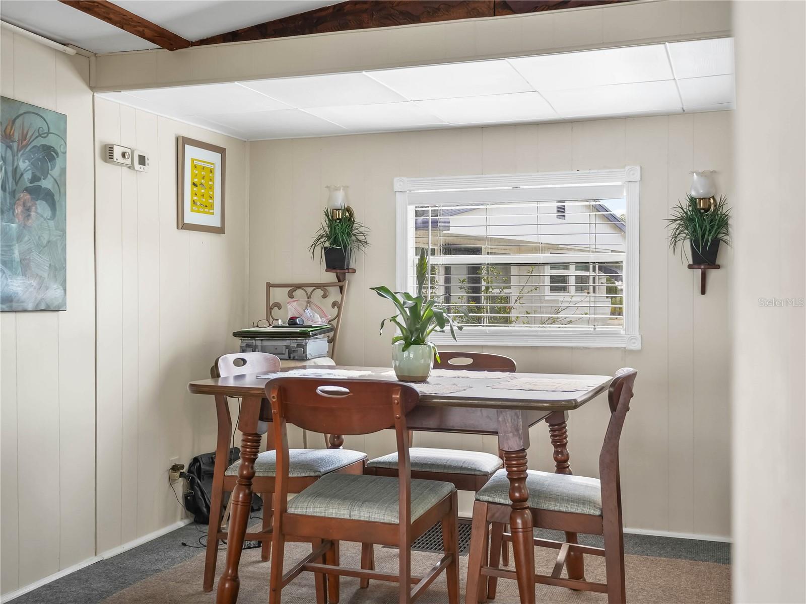 SADDLEBAG LAKE - Residential