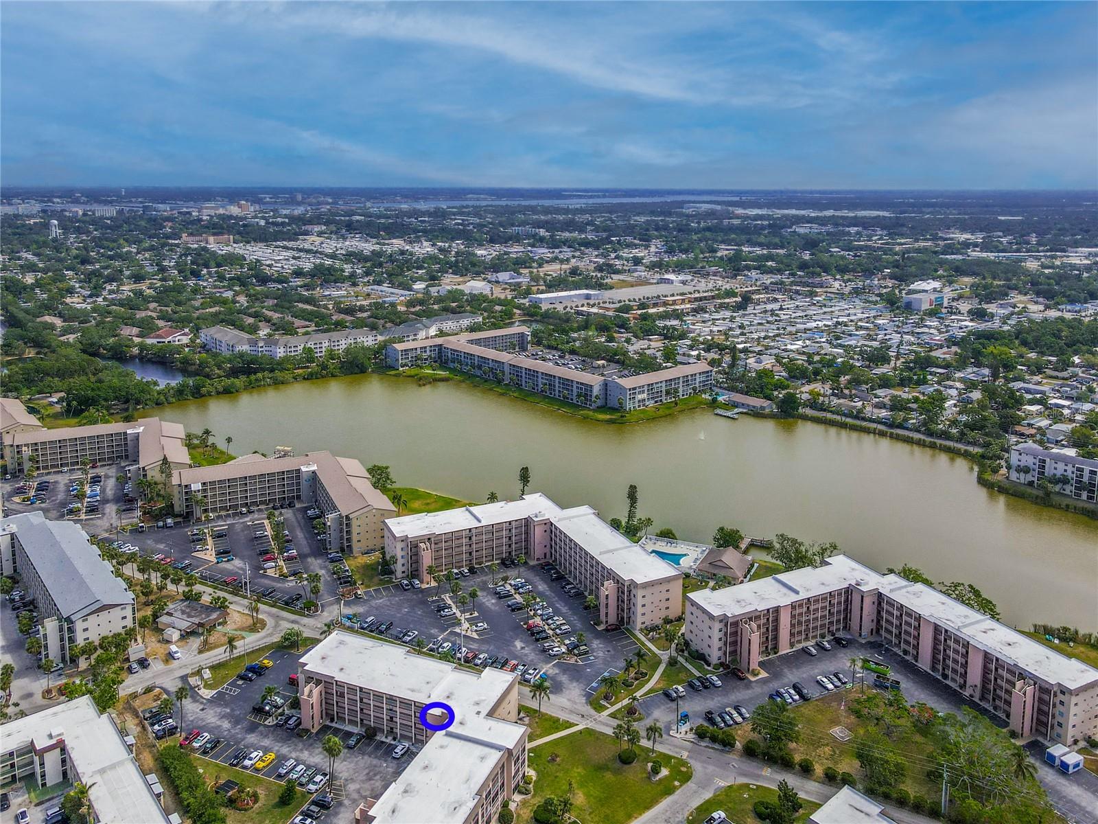 BAYSHORE ON THE LAKE APTS SEC 4 - Residential