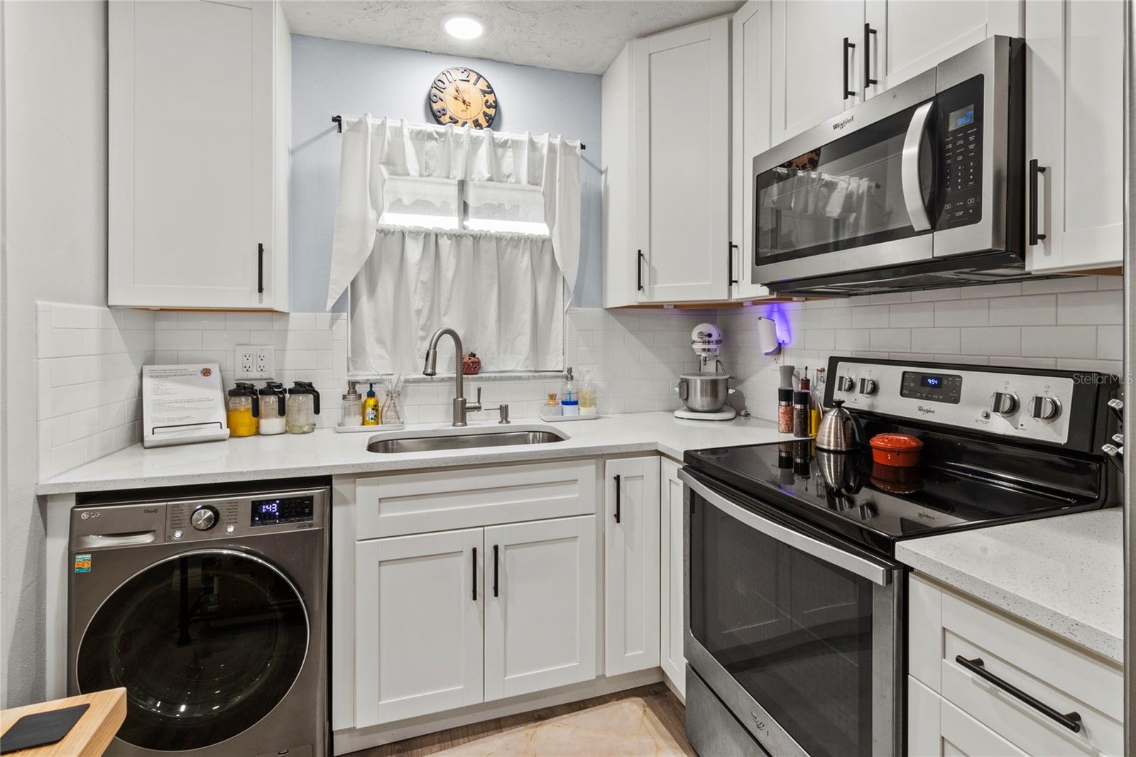 4189 HERON WAY 406E