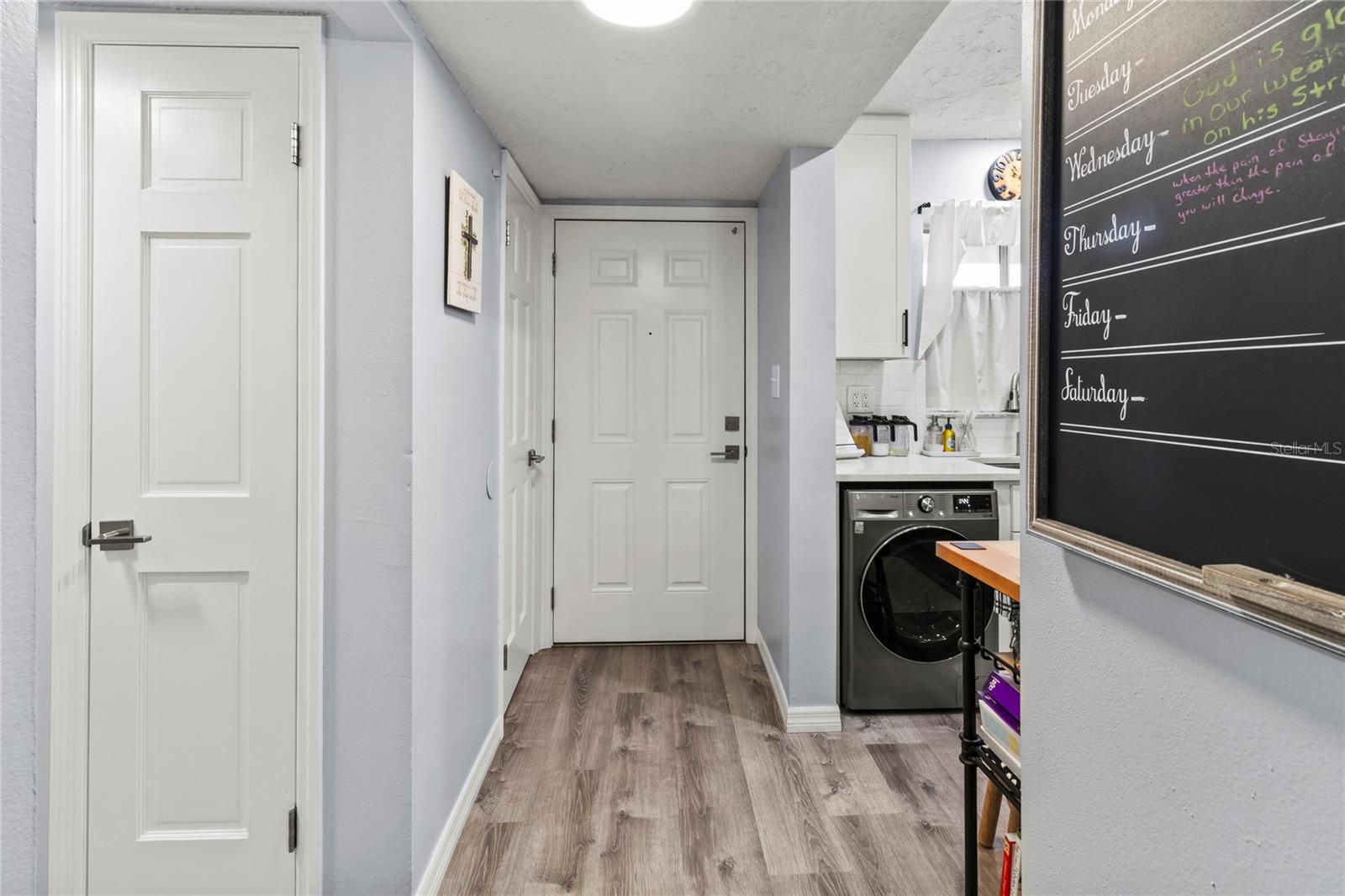 BAYSHORE ON THE LAKE APTS SEC 4 - Residential