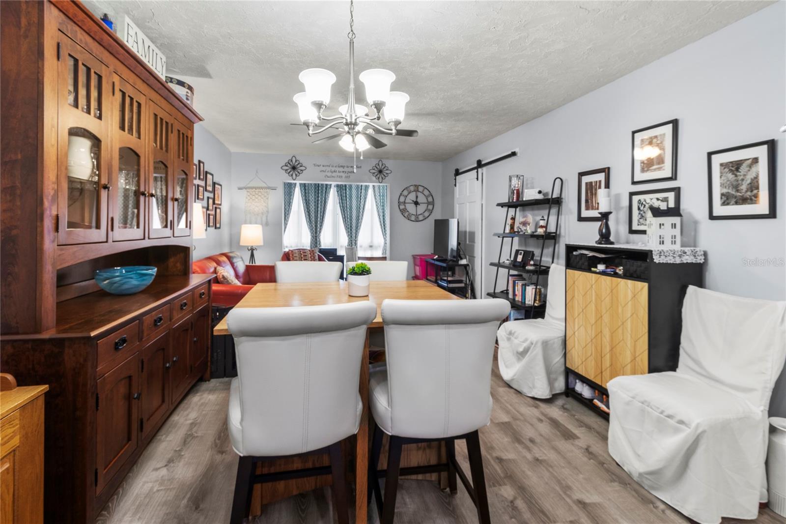 BAYSHORE ON THE LAKE APTS SEC 4 - Residential