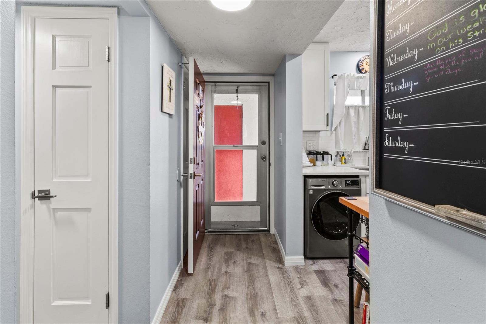 BAYSHORE ON THE LAKE APTS SEC 4 - Residential