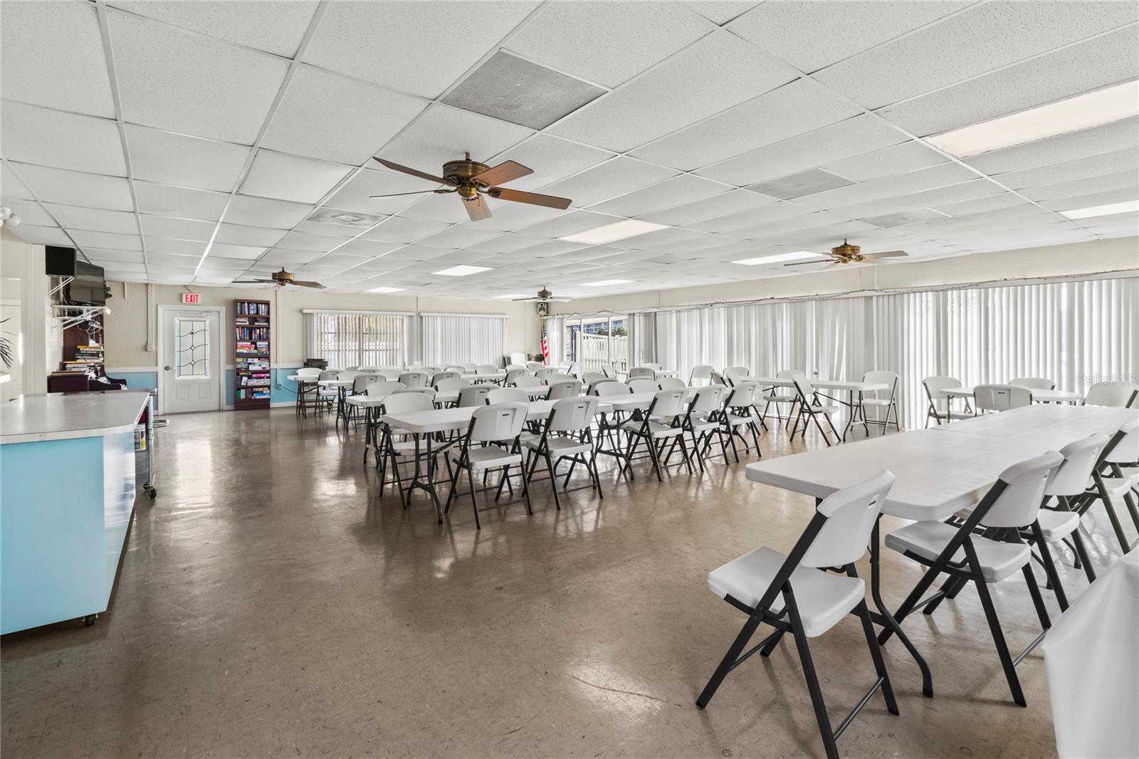 BAYSHORE ON THE LAKE APTS SEC 4 - Residential