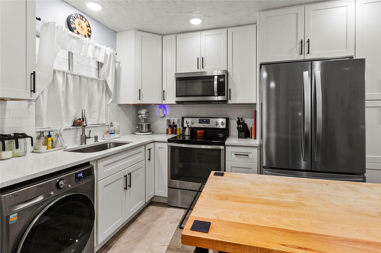 4189 HERON WAY 406E