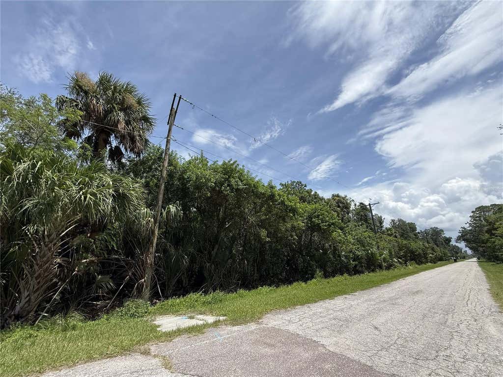 Photo of 5997 Kracker Avenue, Gibsonton, FL 33534 (MLS # TB8535703)