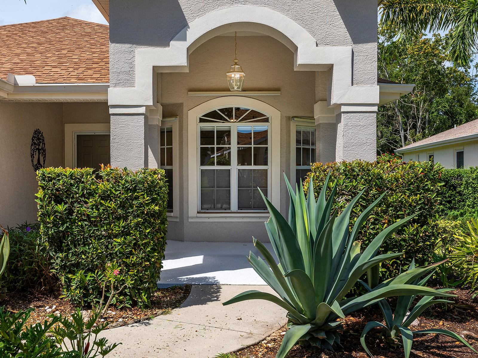 7326 ELEANOR CIRCLE, SARASOTA, FL, 34243 3 7326 ELEANOR CIRCLE