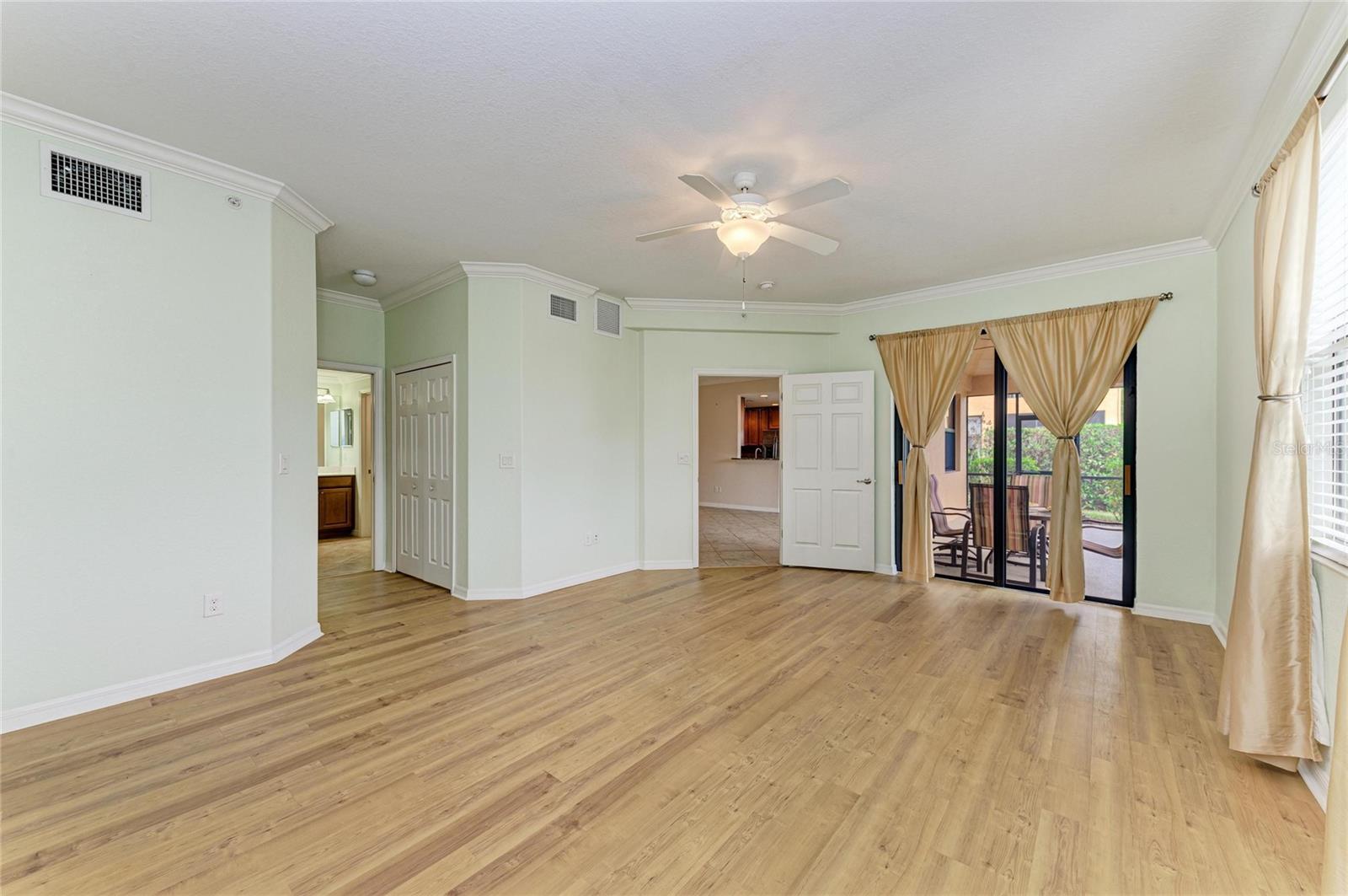 RIVER STRAND - Residential