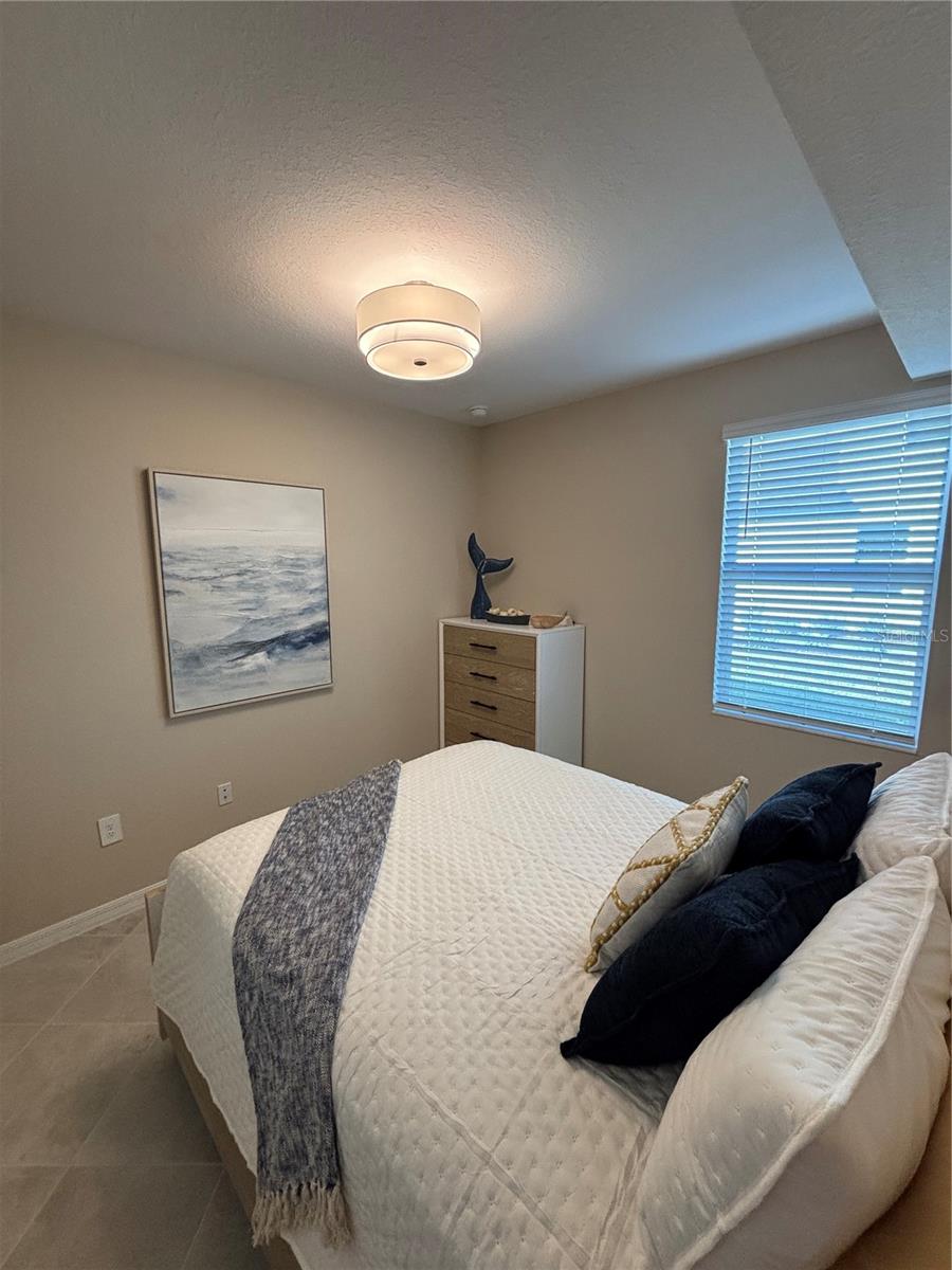 WELLEN PARK GOLF & COUNTRY CLUB - Residential Lease