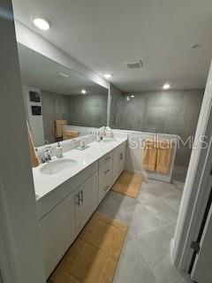 WELLEN PARK GOLF & COUNTRY CLUB - Residential Lease