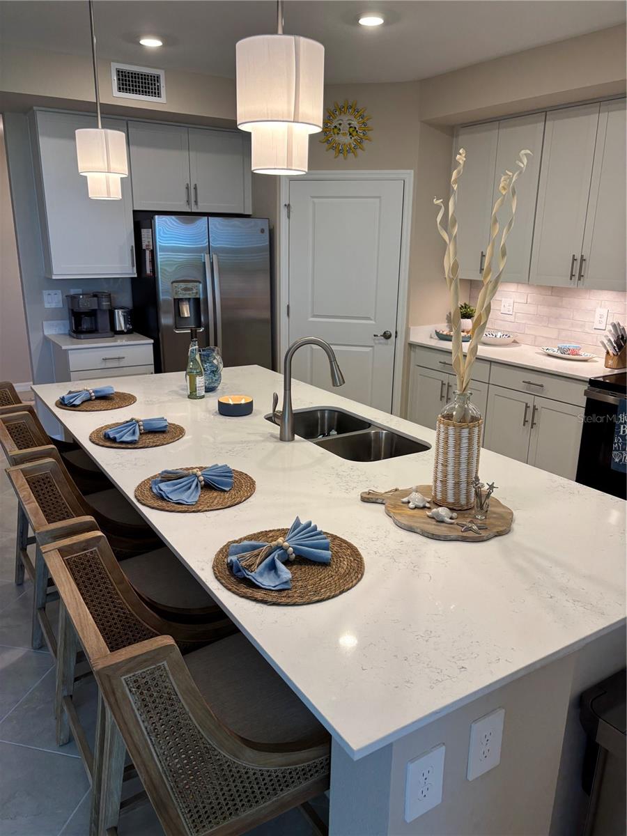 WELLEN PARK GOLF & COUNTRY CLUB - Residential Lease