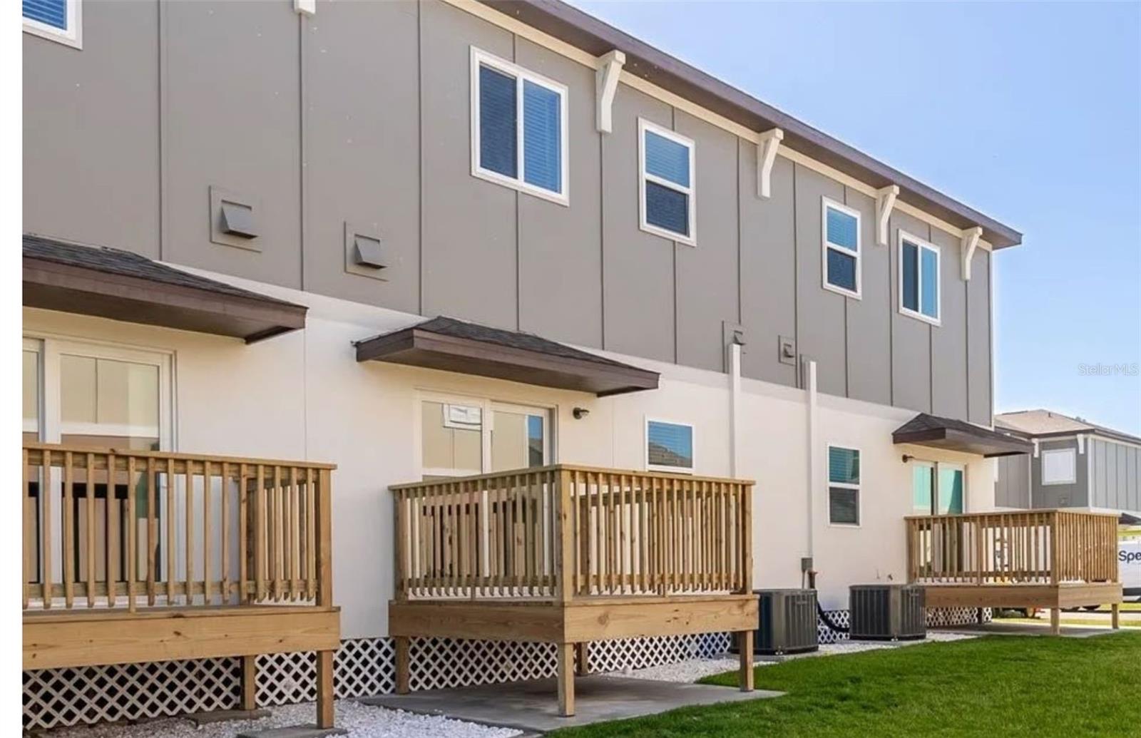 2047 SILVERSTONE CIRCLE