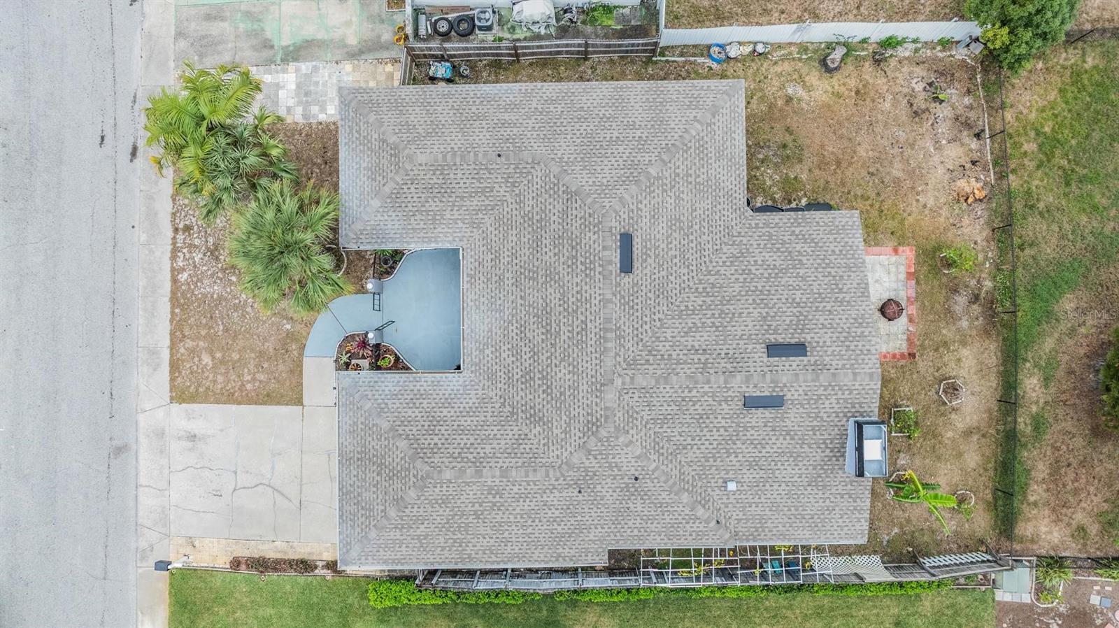 EMBASSY HILLS - Residential