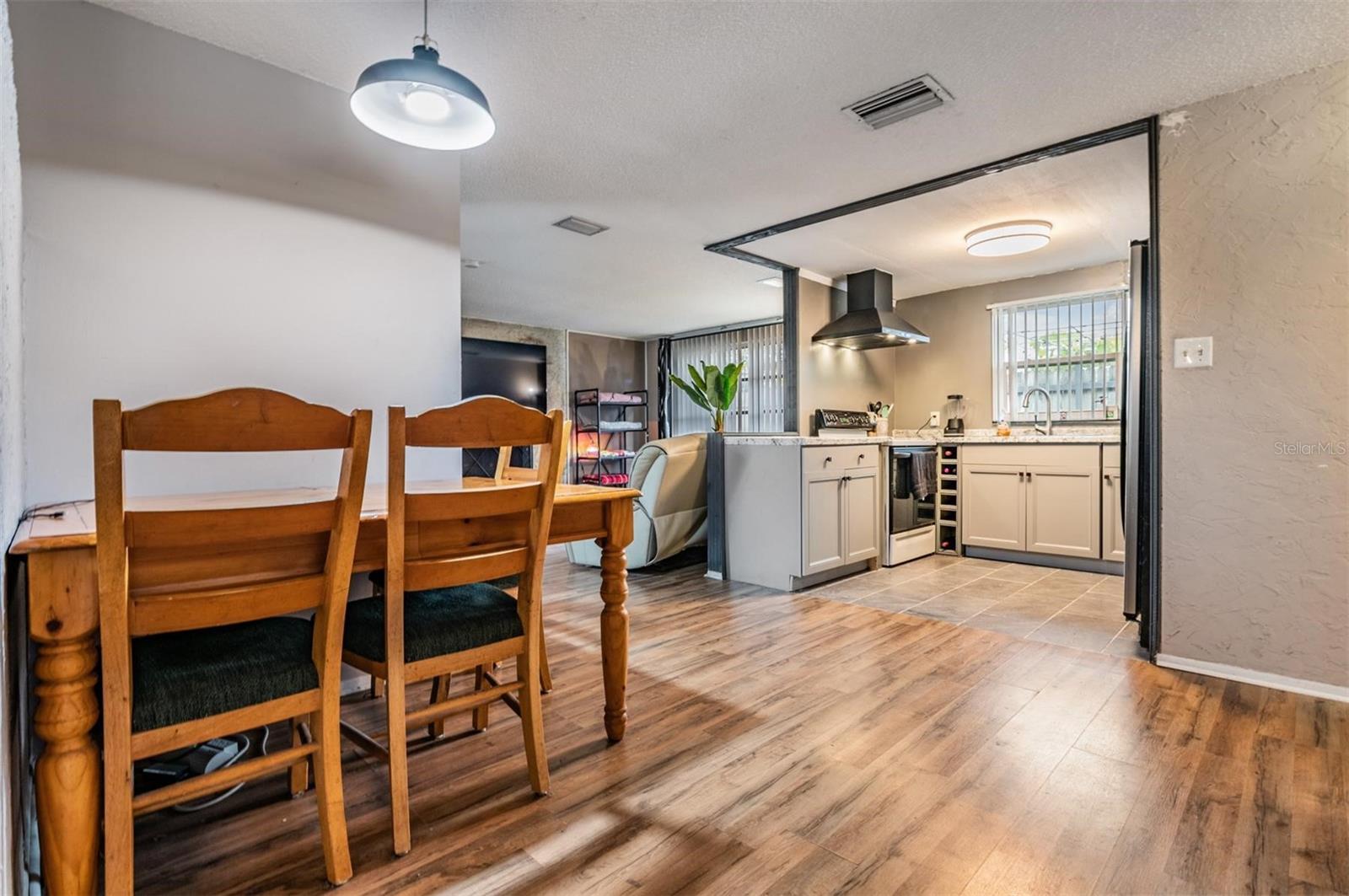 EMBASSY HILLS - Residential