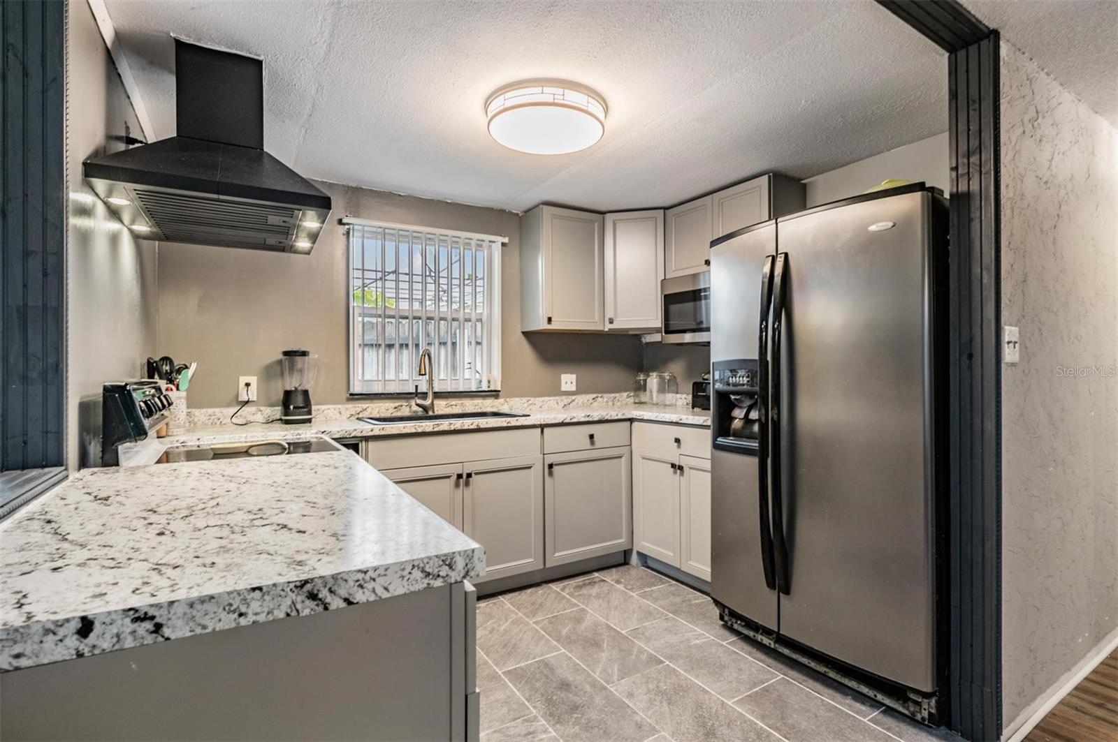 EMBASSY HILLS - Residential