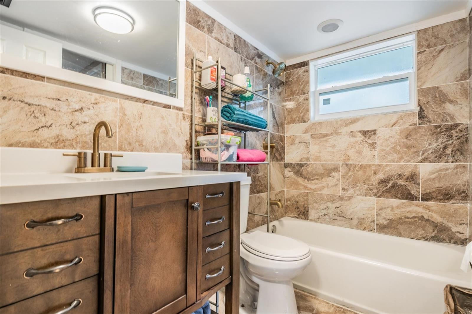 EMBASSY HILLS - Residential