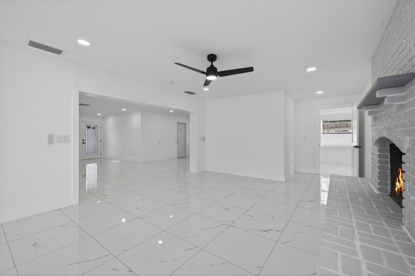 MIDWAY ACRES - Residential