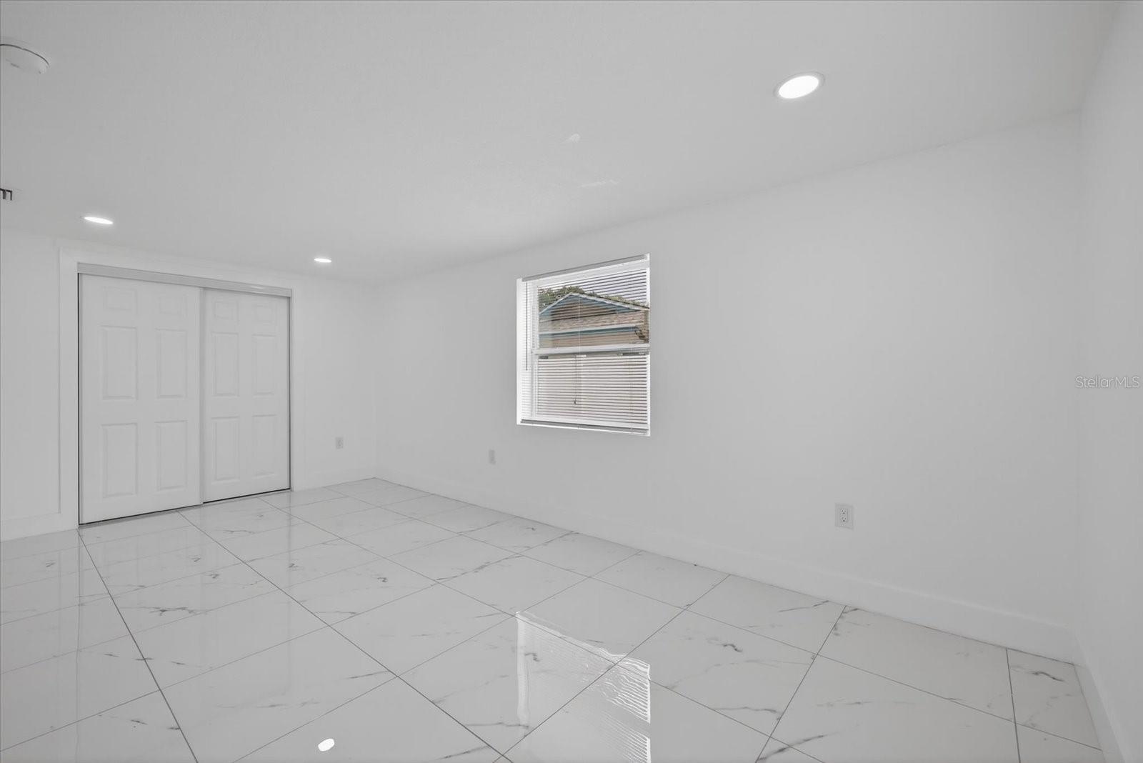 MIDWAY ACRES - Residential