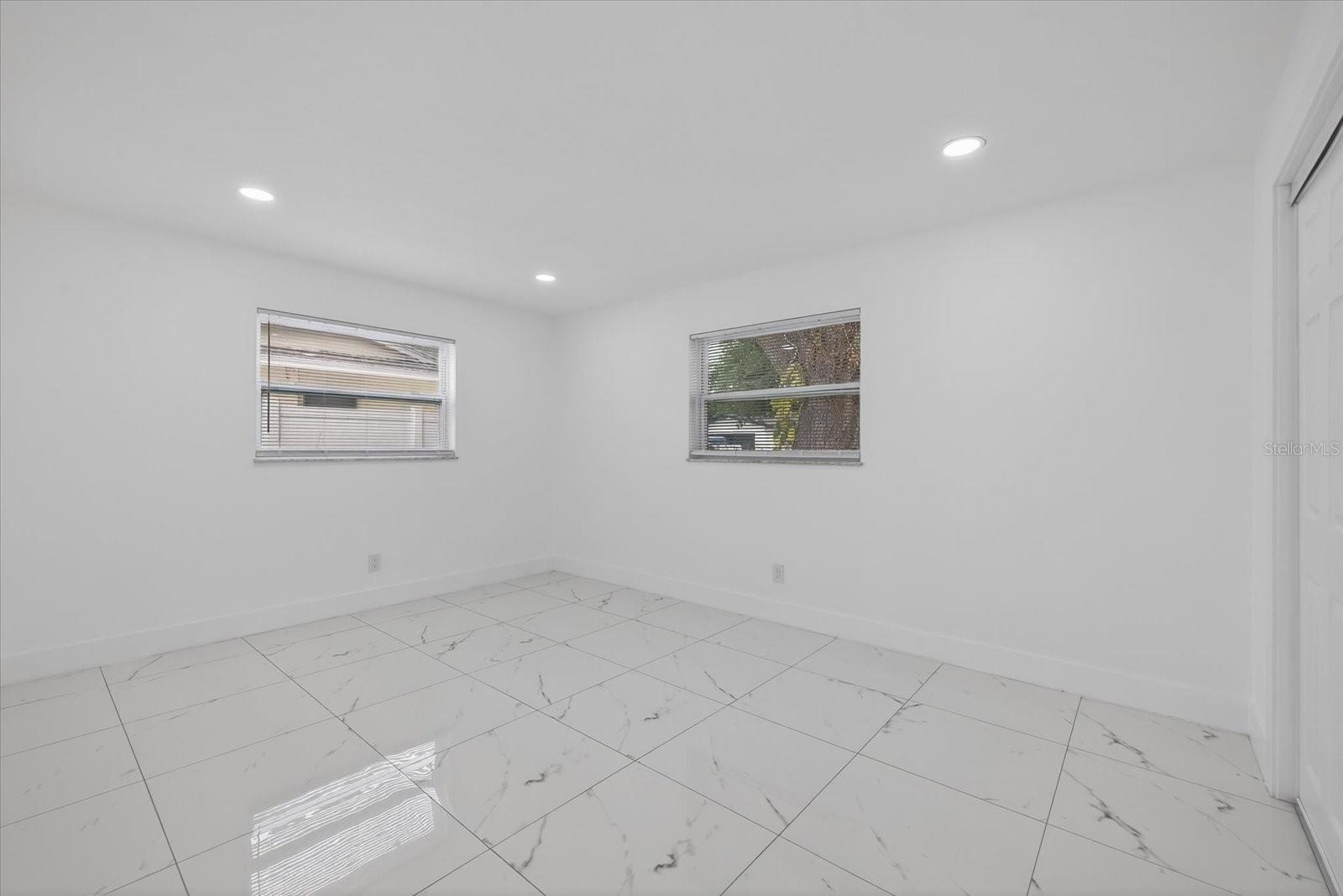 MIDWAY ACRES - Residential