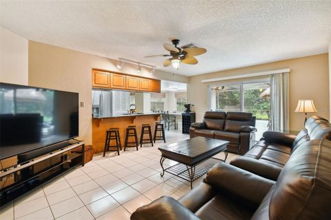 Single Family Residence in SEMINOLE FL 10439 TONY CIRCLE 32.jpg