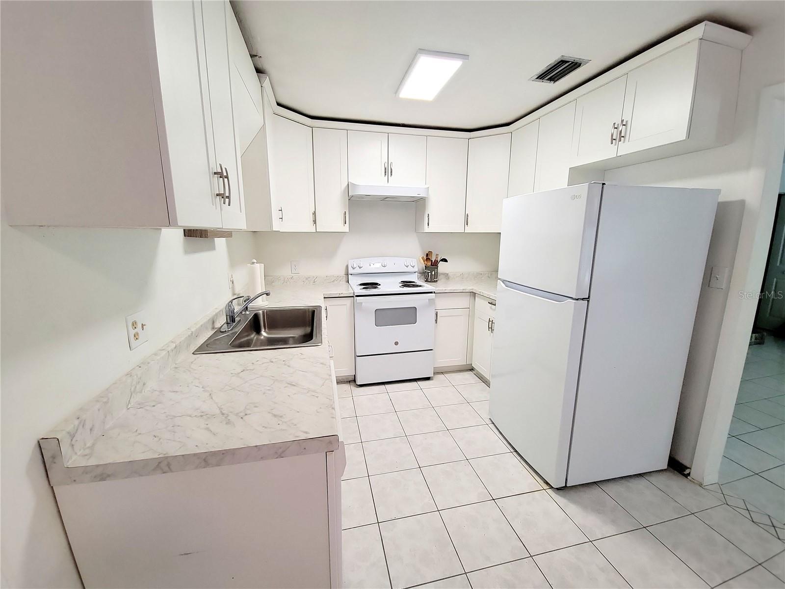 3301 NW 19TH STREET