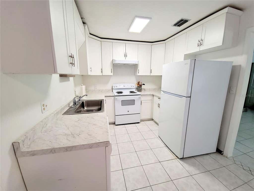 Photo of 3301 NW 19th Street, Gainesville, FL 32605 (MLS # GC541485)