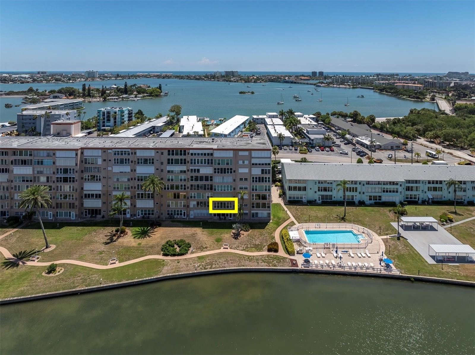 SHORE CREST BLDG - Residential