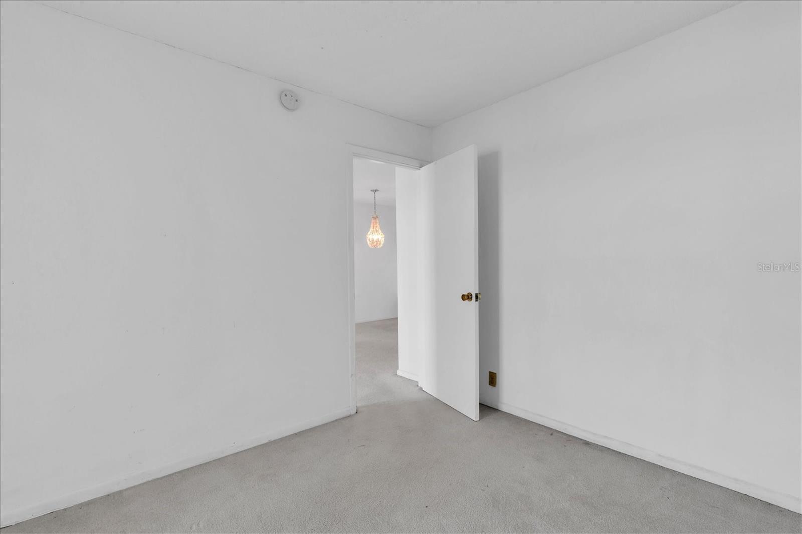 SHORE CREST BLDG - Residential