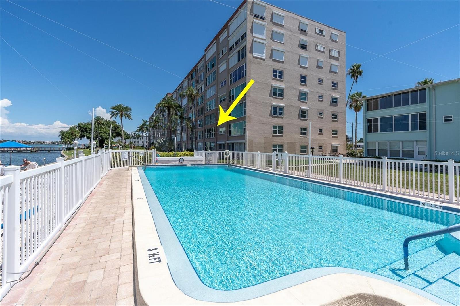 SHORE CREST BLDG - Residential