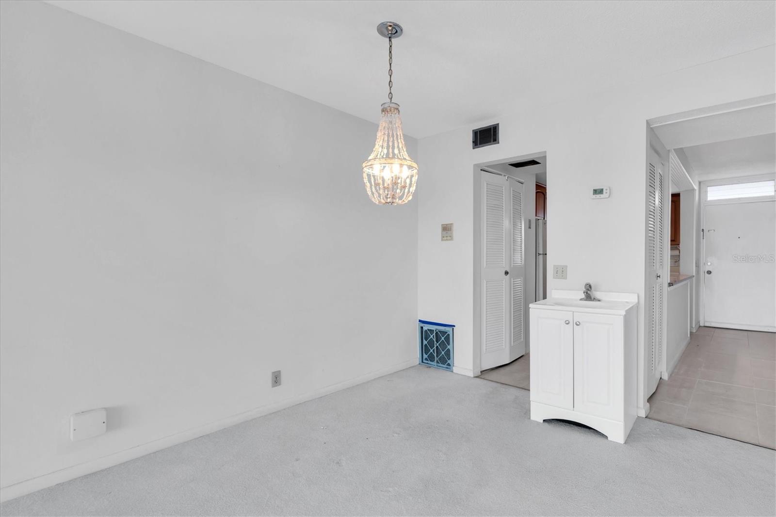 SHORE CREST BLDG - Residential