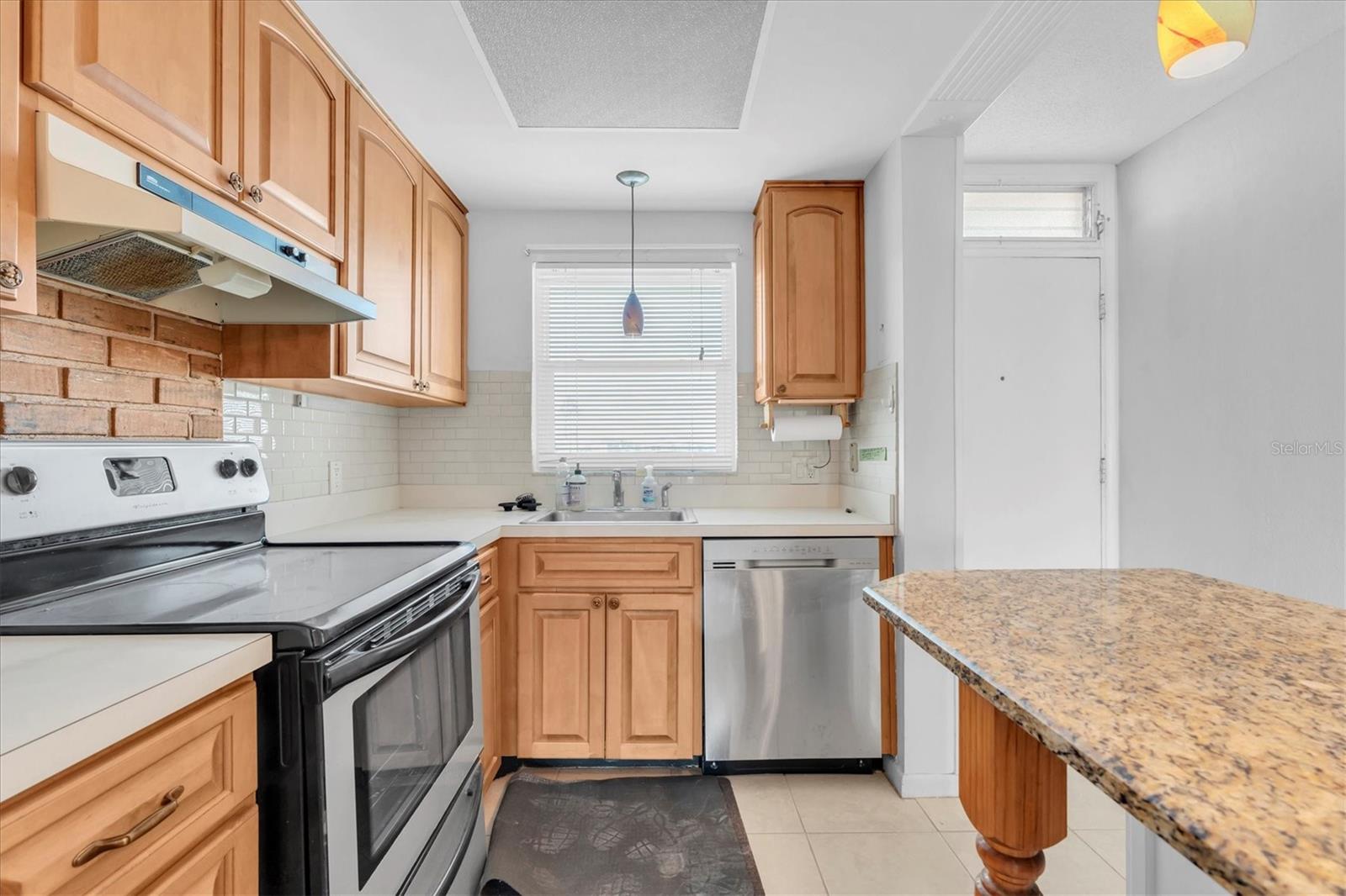 1847 SHORE DRIVE S 202