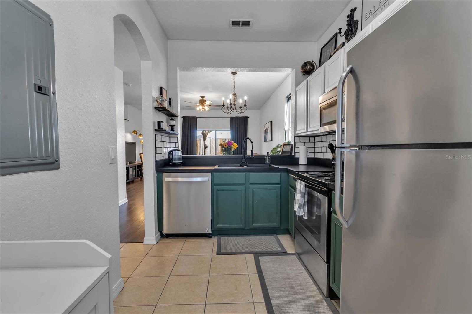 REGAL PALMS AT HIGHLAND RESERVE PH 05 - Residential