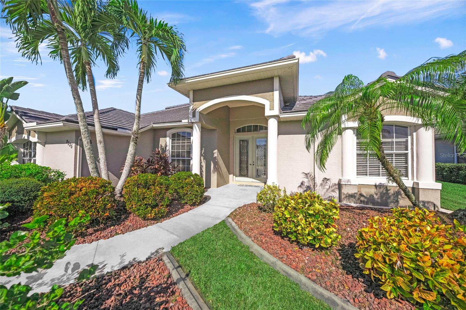 BARTON FARMS, LAUREL LAKES - Residential