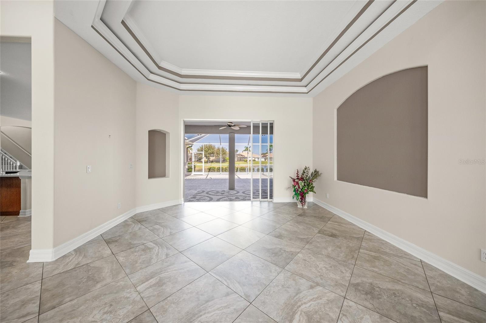 BARTON FARMS, LAUREL LAKES - Residential