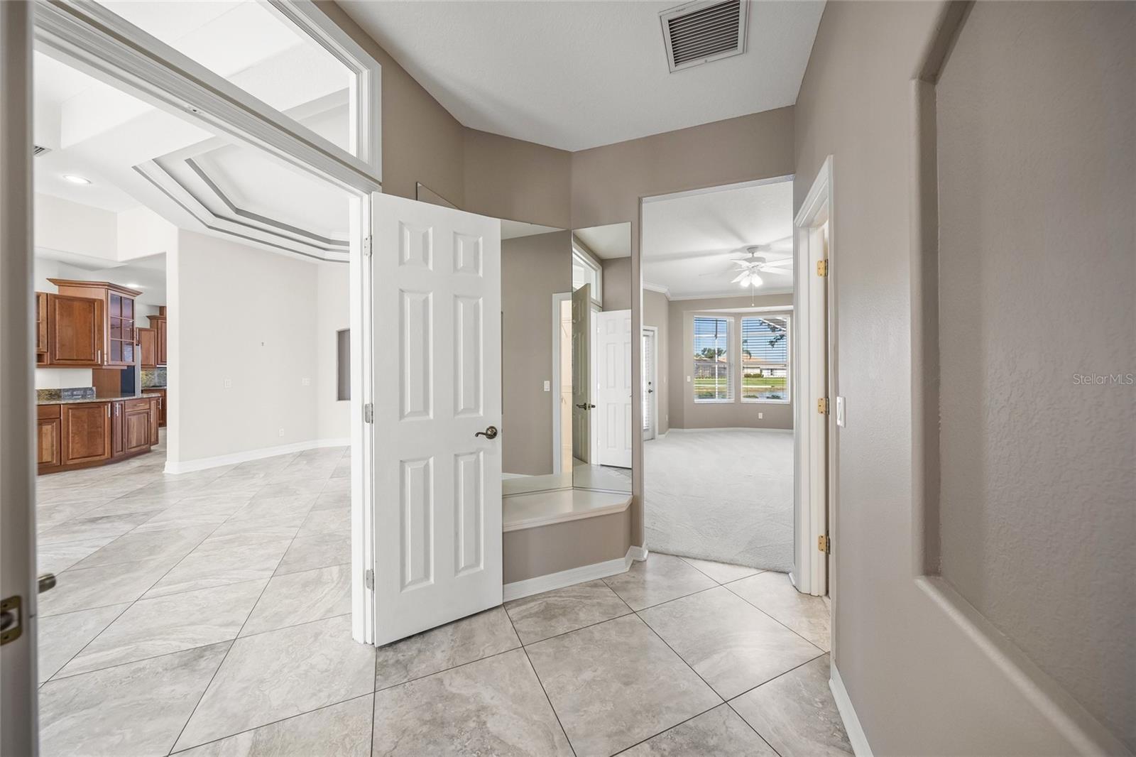 BARTON FARMS, LAUREL LAKES - Residential