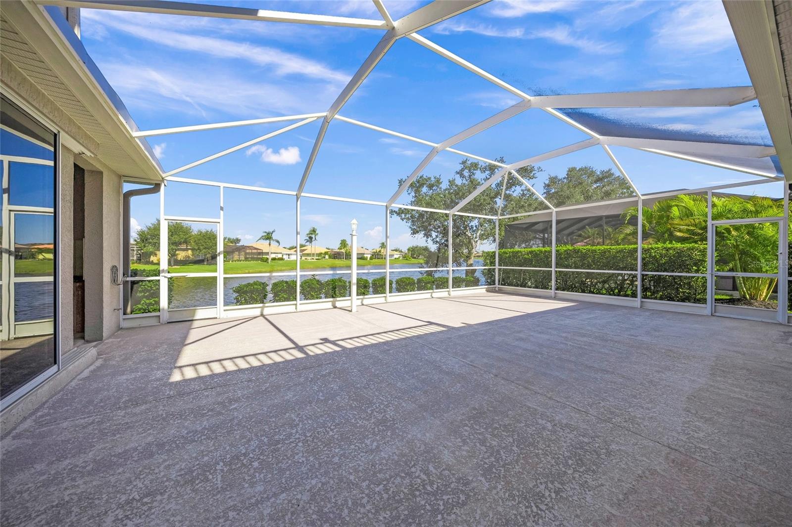 BARTON FARMS, LAUREL LAKES - Residential