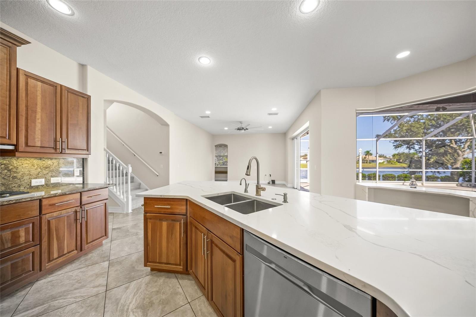 BARTON FARMS, LAUREL LAKES - Residential